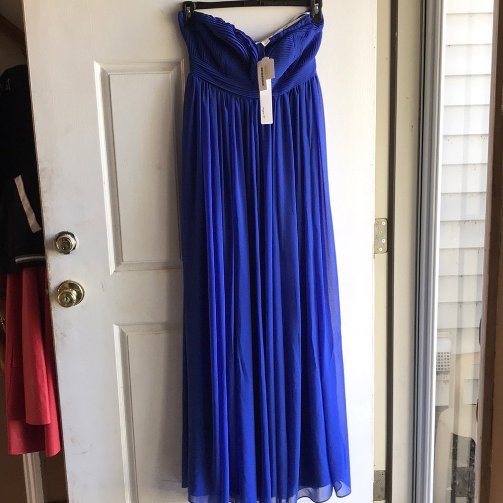 NWT Aryn K gown